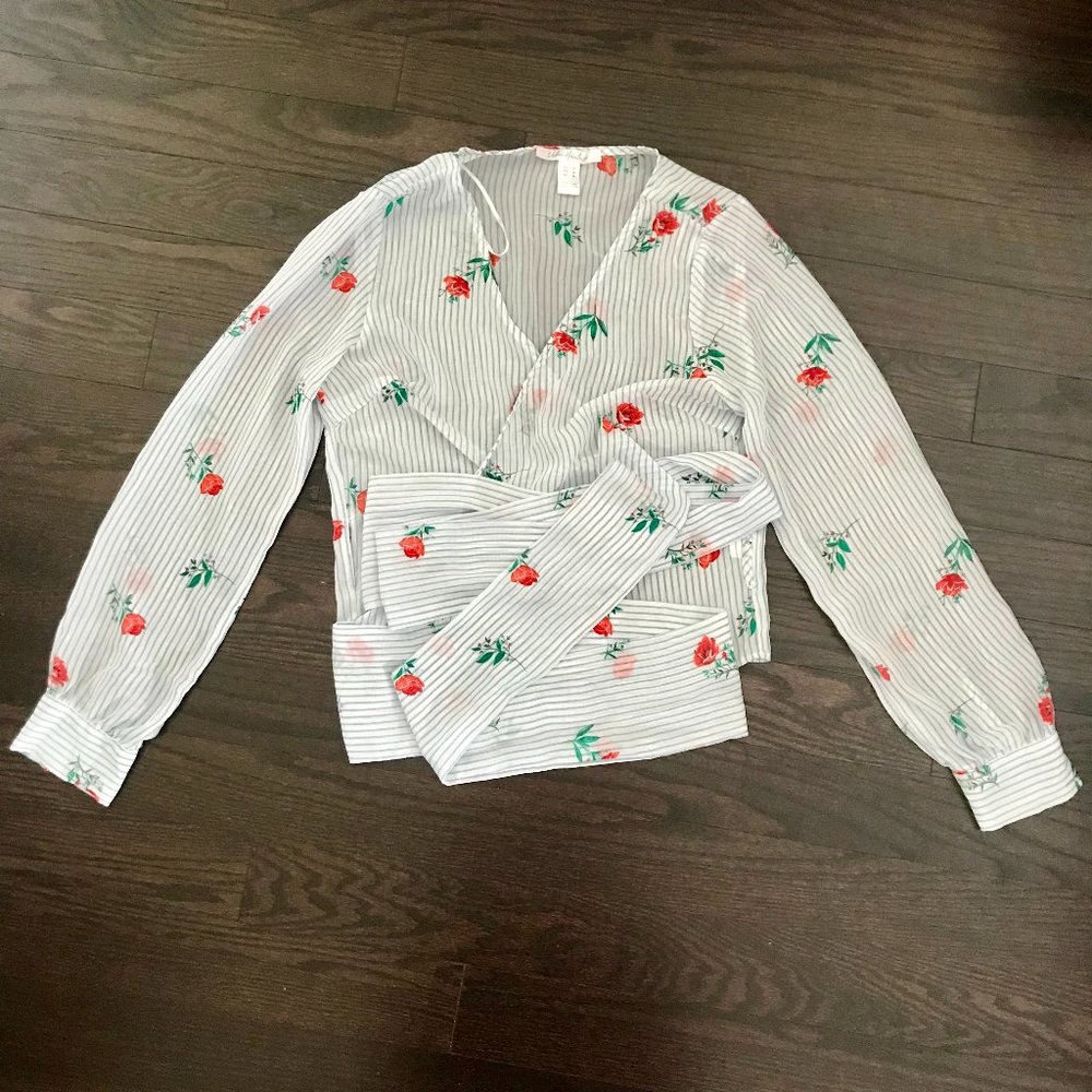 📣3 for $18 📣Urban Heritage Floral Wrap Dress